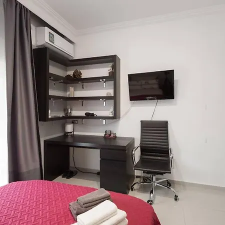 Modern Office Apartment.wifi,2a/c,luxury Fur/tures Apartment Thessaloniki